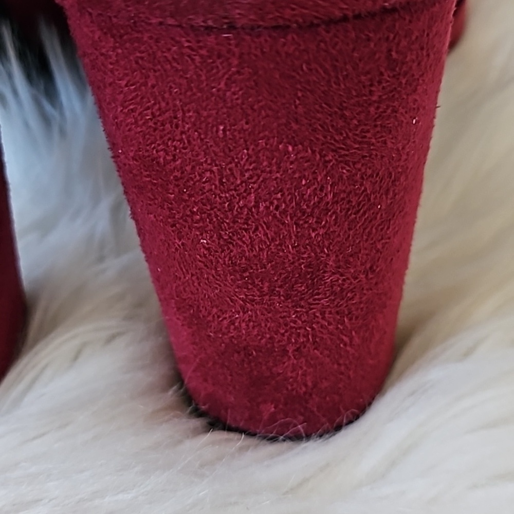 Katliu Red Faux Suede Heeled Boots NIB - Picture 7 of 14